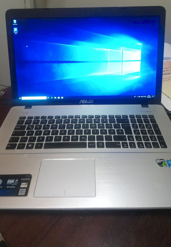 How do you like this laptop for 349 euro Is it fast and suitable for both working and playing
