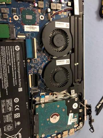 Laptop does not turn on after assembly