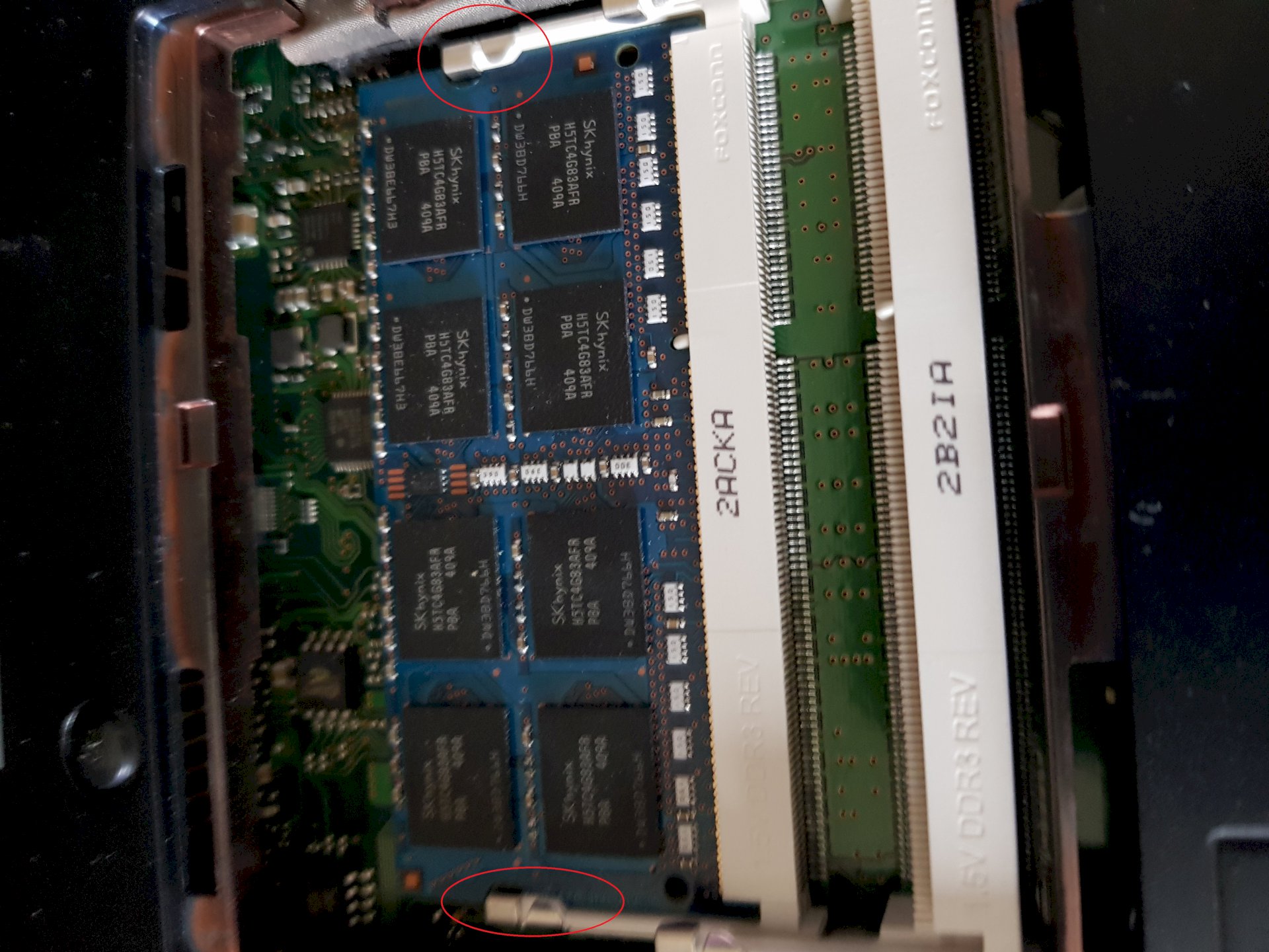 Laptop ram change without damage