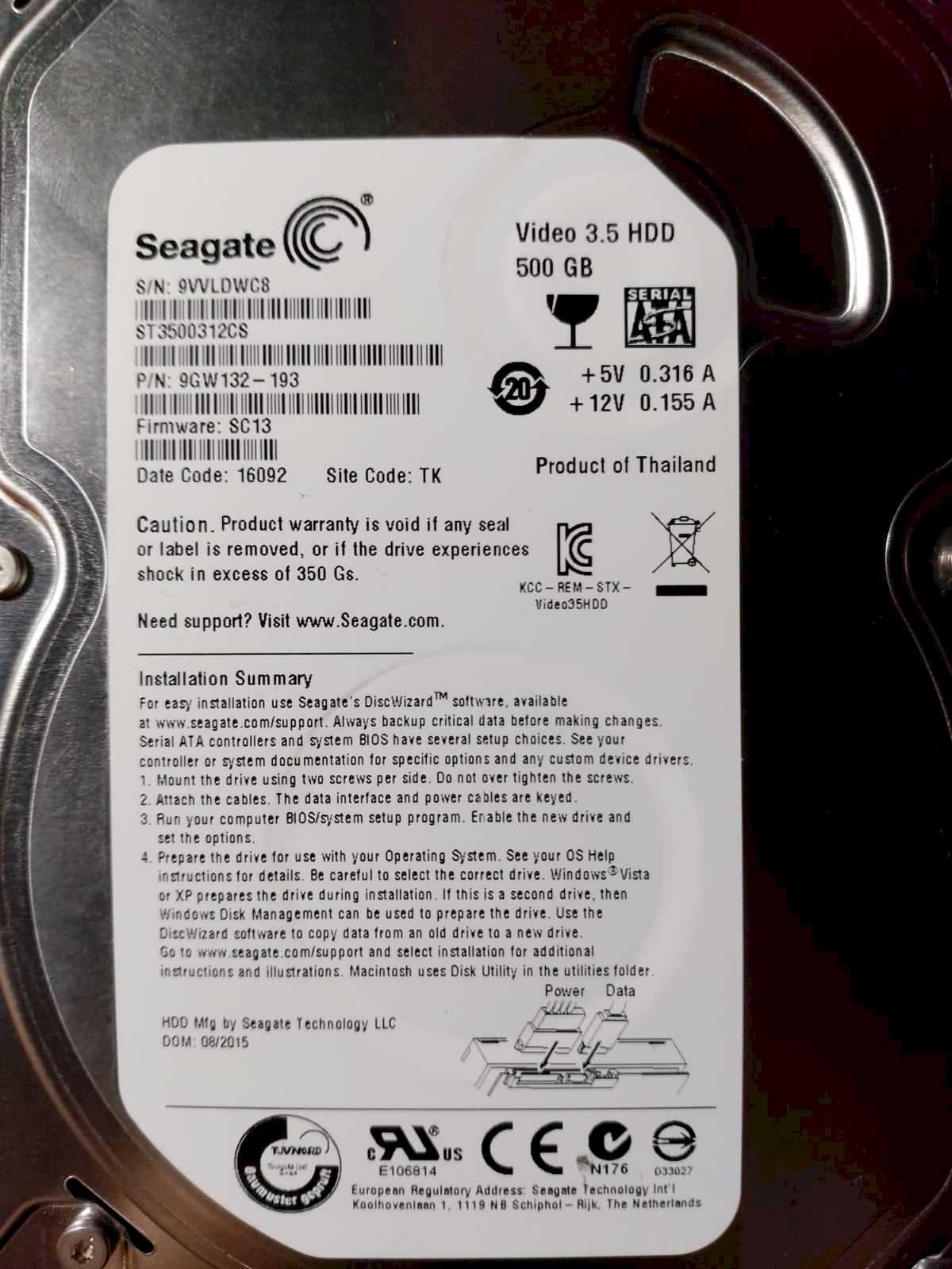 Do 3.5 inch hard drives run at 5 volts