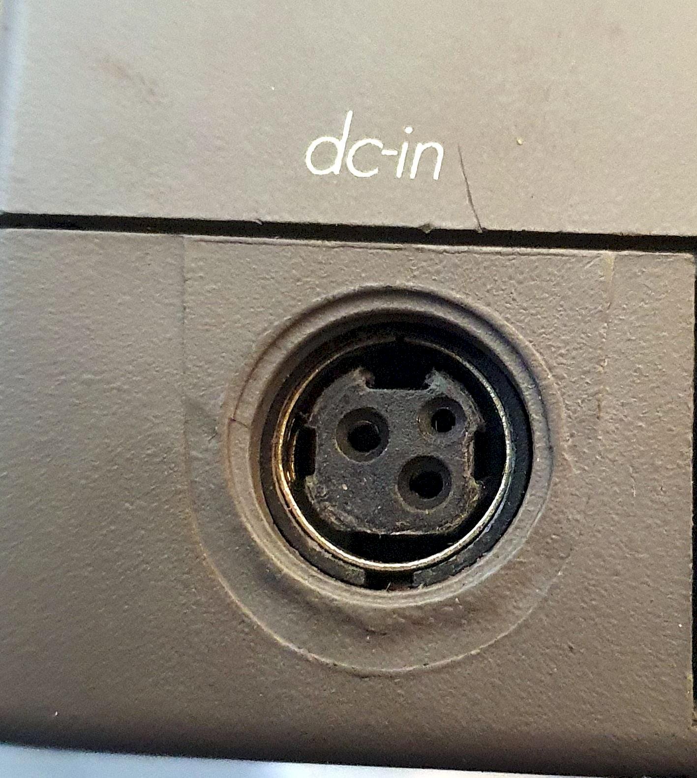 What kind of power plug is that on my laptop