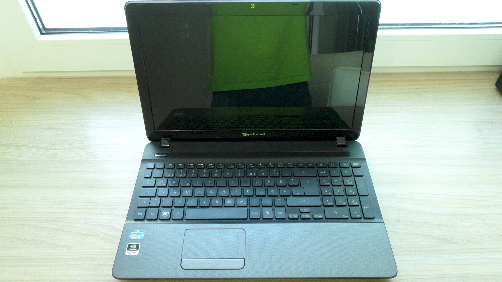 Laptop from 2012 with broken battery - Fair price