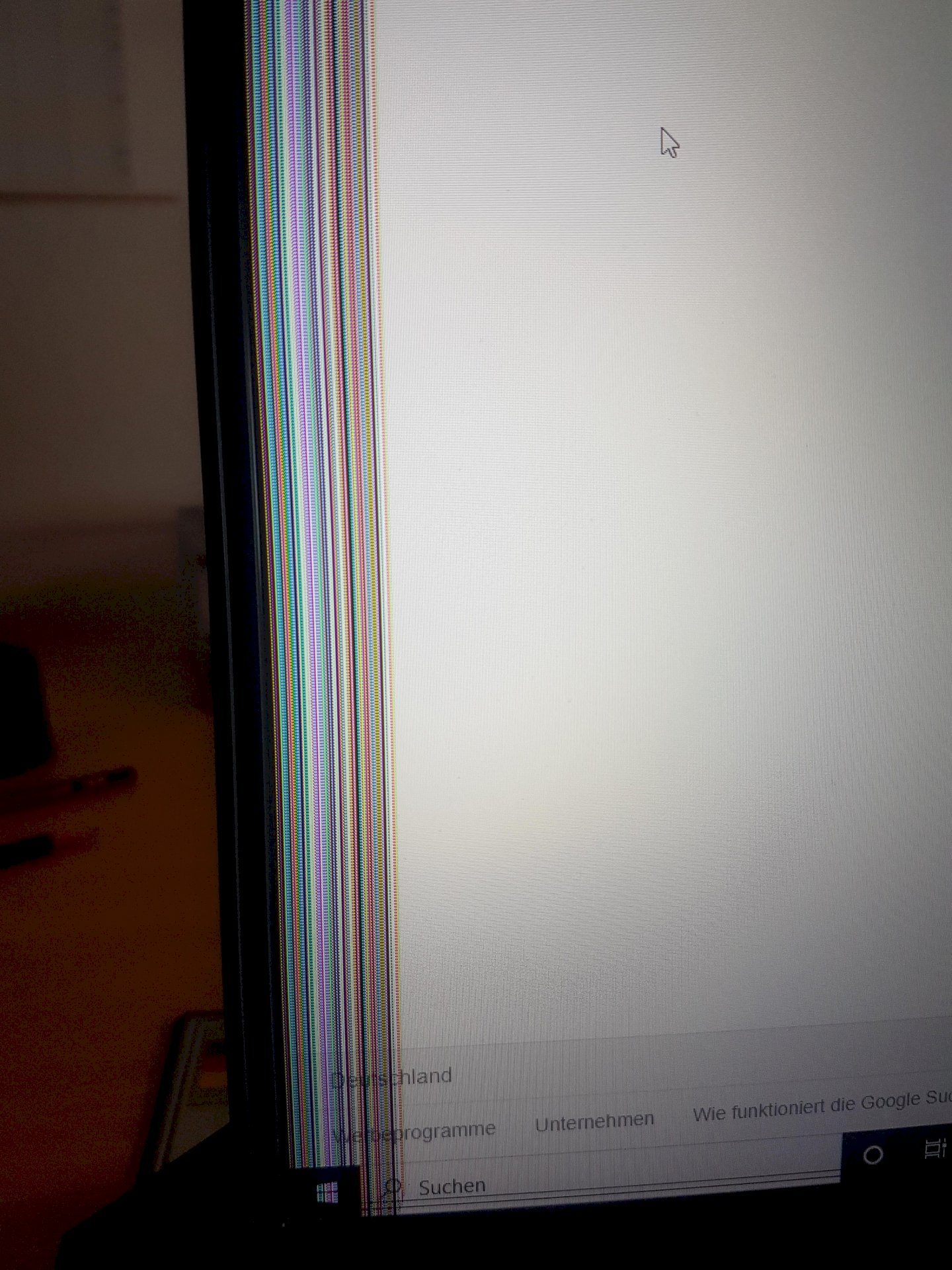 Where do these colored stripes come from on the monitor
