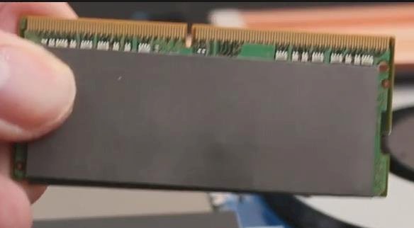 What kind of disk is in front of the RAM bar and is it necessary