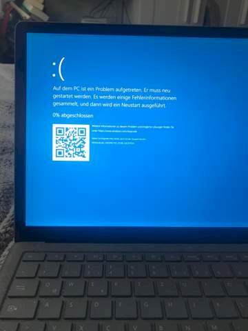 Microsoft laptop surface problems on the first day