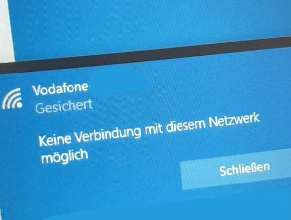 How do I establish a WLAN connection to the company laptop