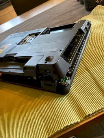 I need a tip for disassembling my laptop case