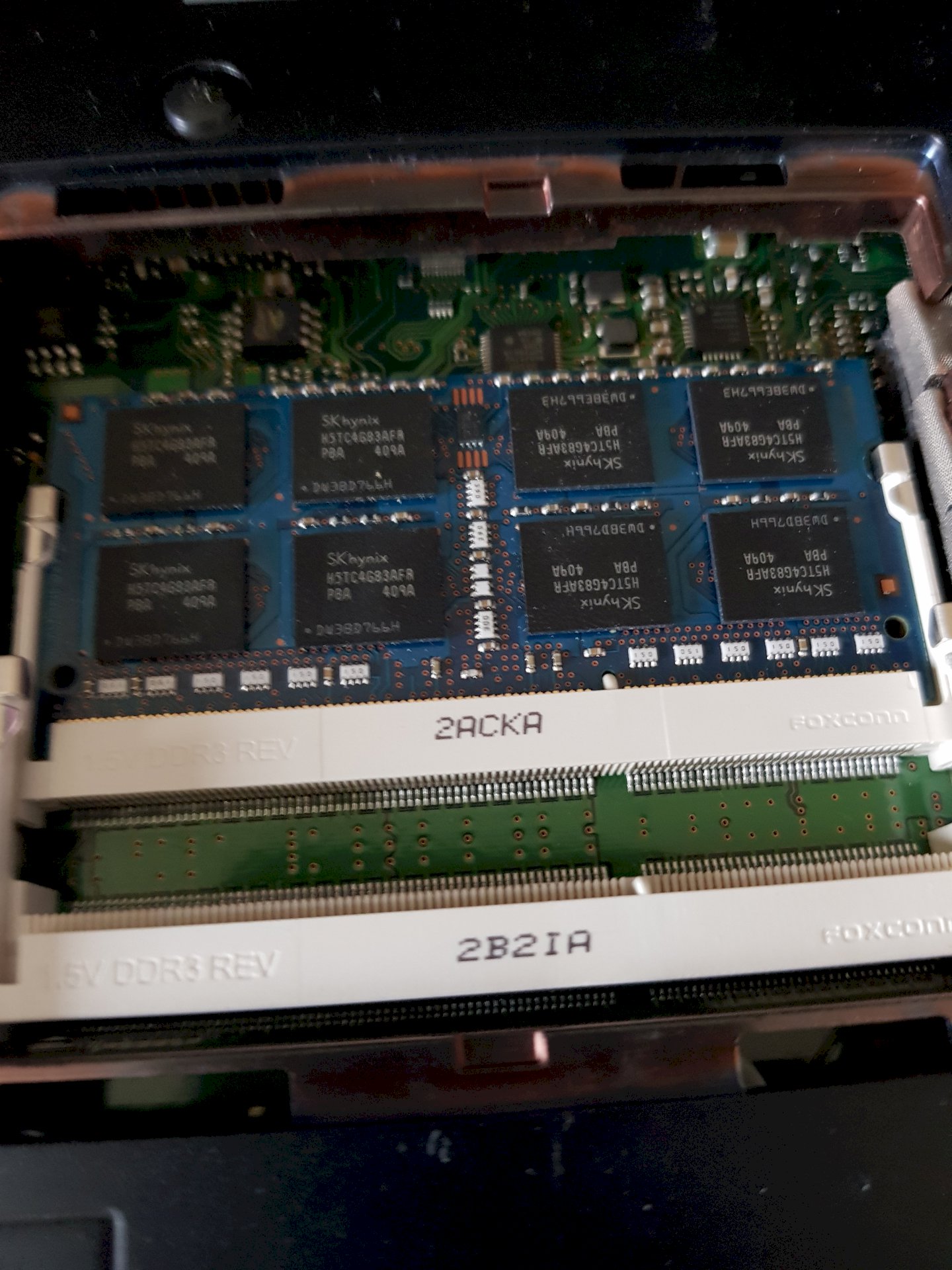 Laptop ram change without damage