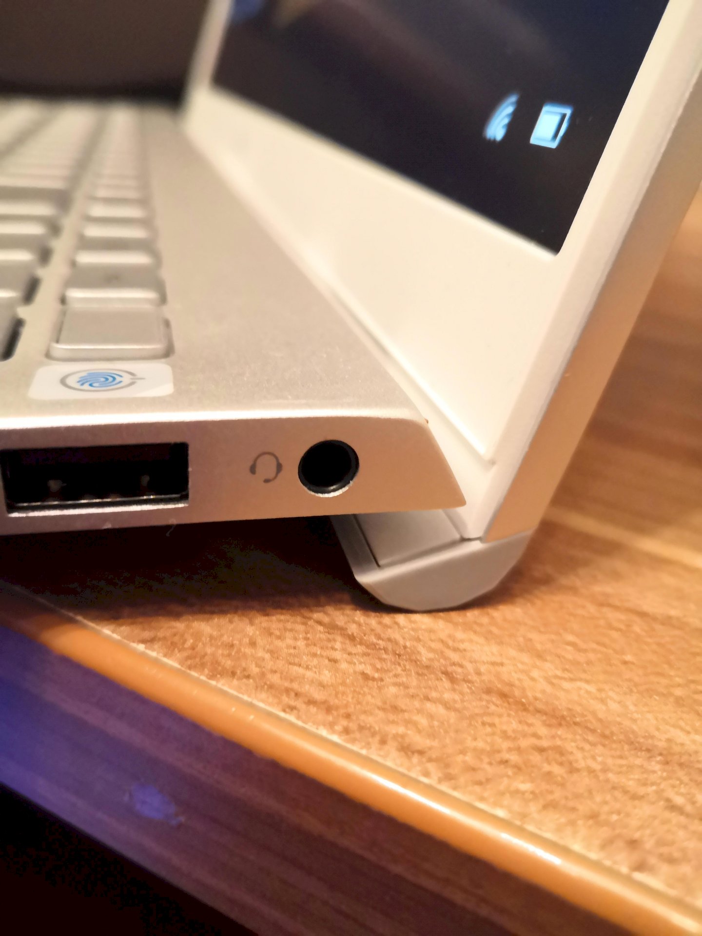 Can headphones be used on a laptop mobile phone