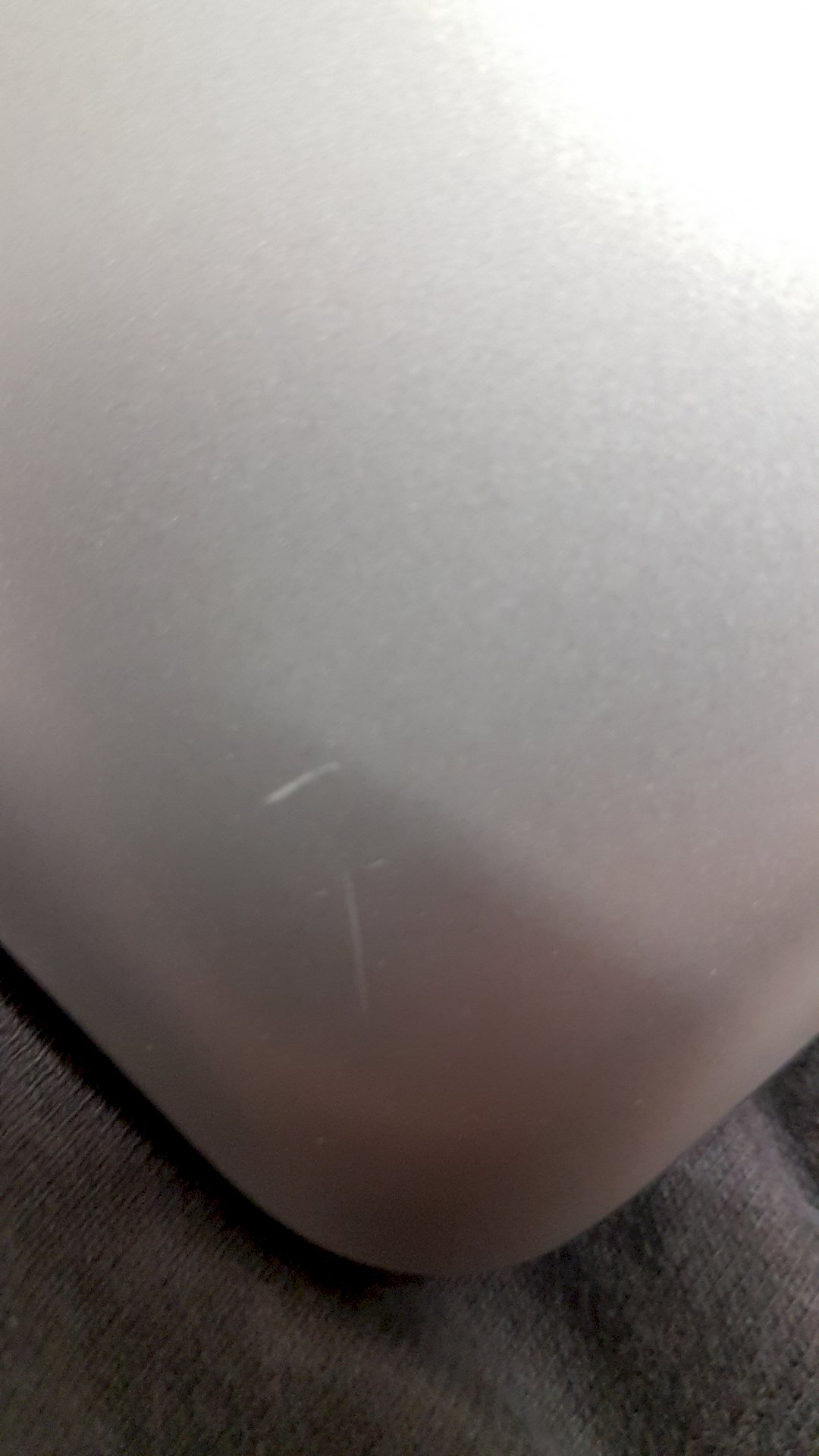How to remove scratches from a laptop - 1
