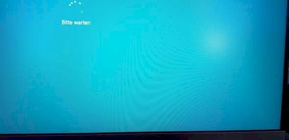 Samsung monitor suddenly a white box