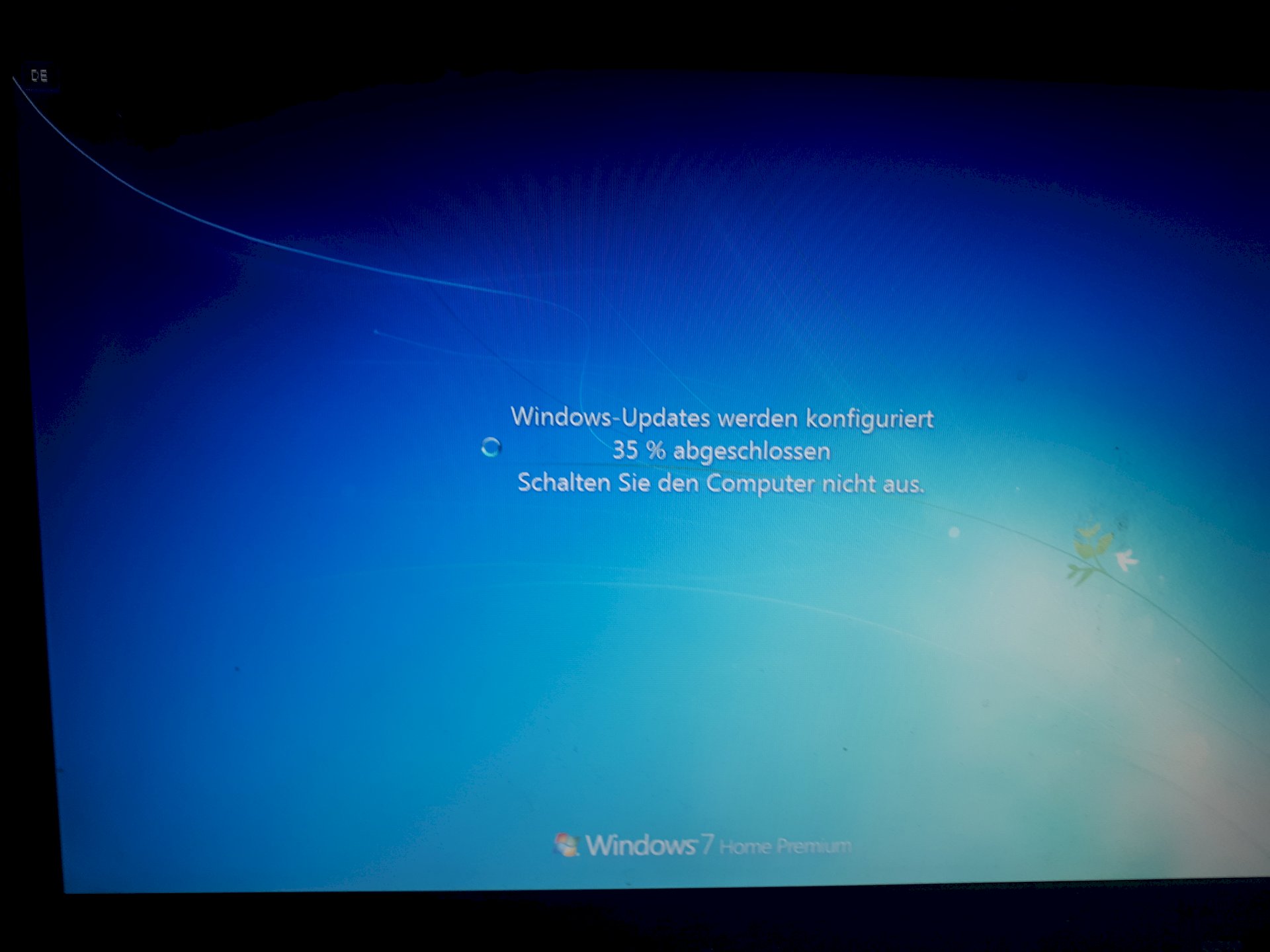 Windows 7 update configuration stalls at 35