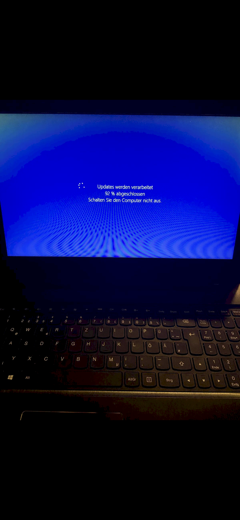 Lenovo laptop stops booting while installing update