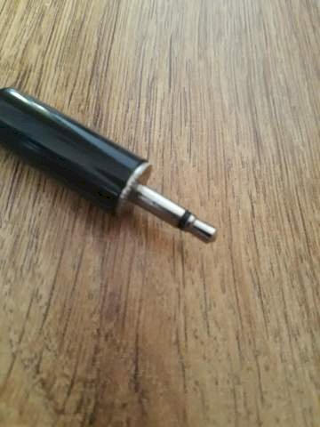 Connect microphone AKG D190CS